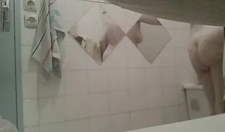 مرد روس در همه سوراخ ها دختر را لعنتی کانال شهوتکده کرد