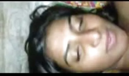 زن و شوهر سوپر گروه شهوانی عاشق اولین فیلم های پورنو خانگی خود را فیلمبرداری کردند