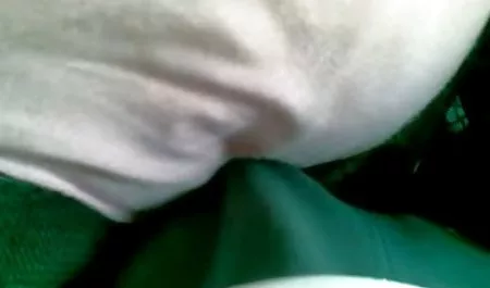 لعنتی در یک مالاتو ریخته گری یک قشر قدرتمند را کانال سوپر شهوانی بلعید