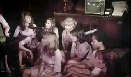 زیبایی الاغ زیر کلیک با سوراخ کردن نوک سینه لینک سوپرکده