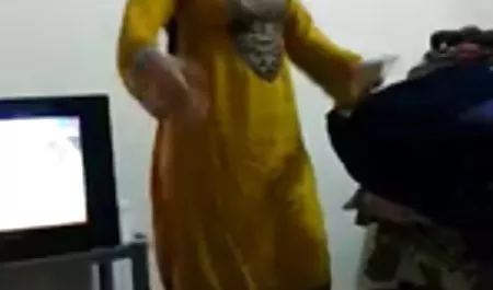 دستگاه سکس در مقابل وب کم شامل یک عوضی با الاغ بزرگ لینک داستان سک30در تلگرام قرار می گیرد